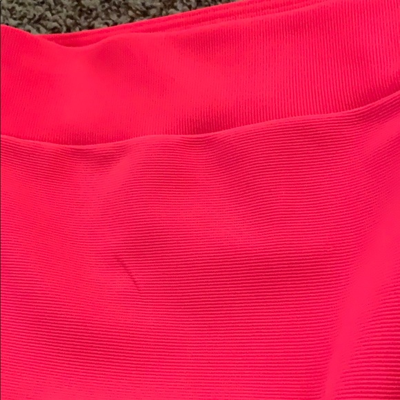 Neon pink mini skirt - Picture 3 of 4